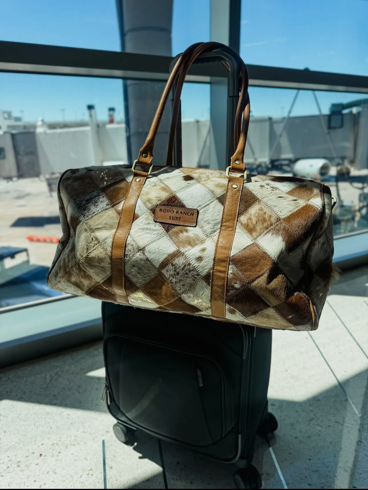 The Harrison Cowhide Duffle - Tan