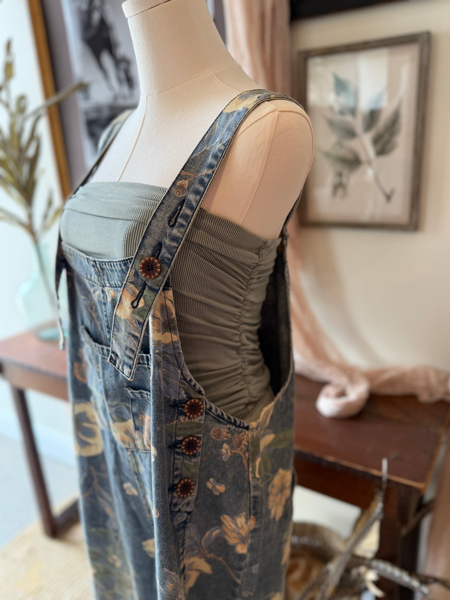 🌾 PRE - ORDER ✨The Bluebell Garden Bibs