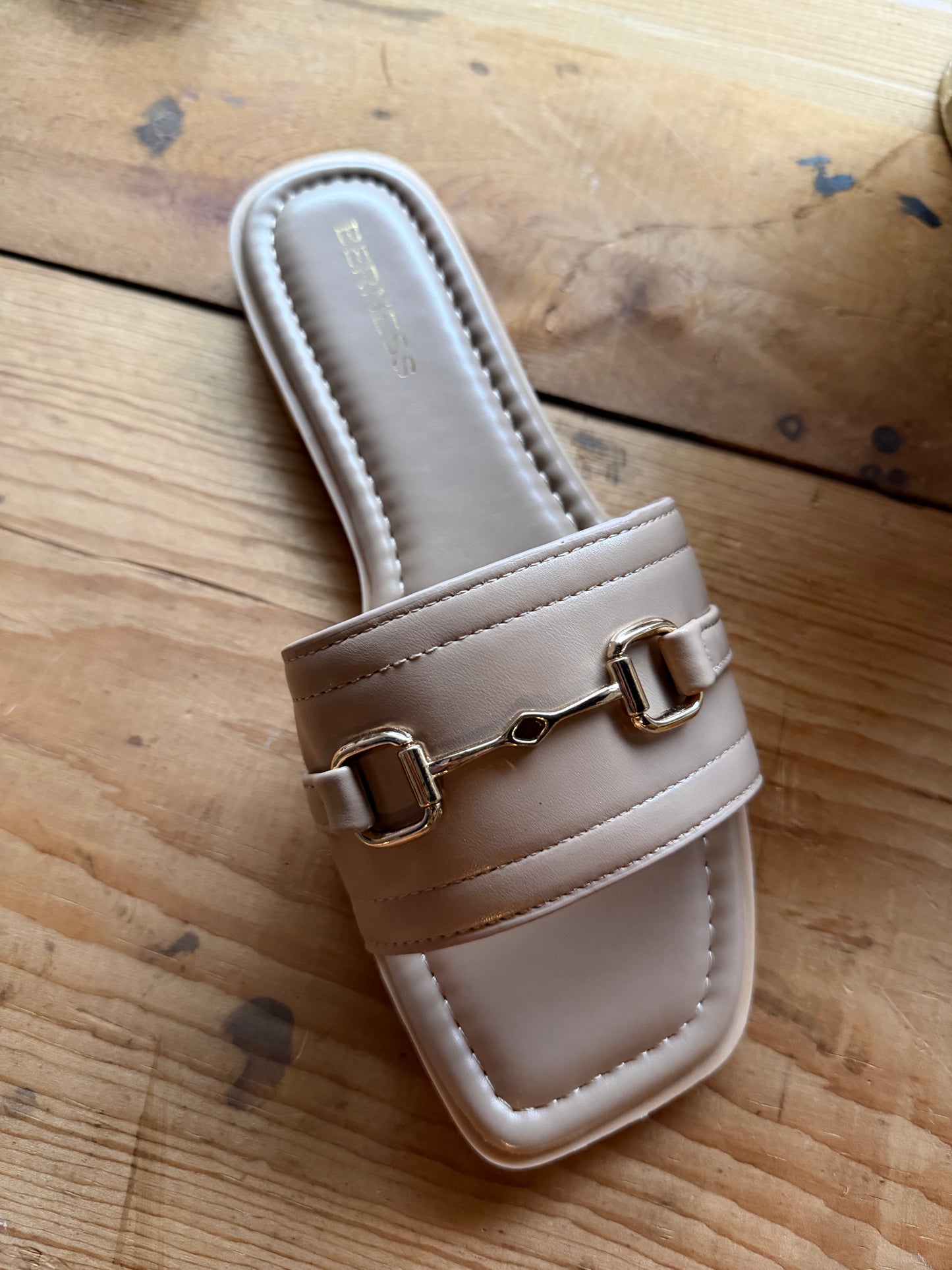 Kamari Slide Beige
