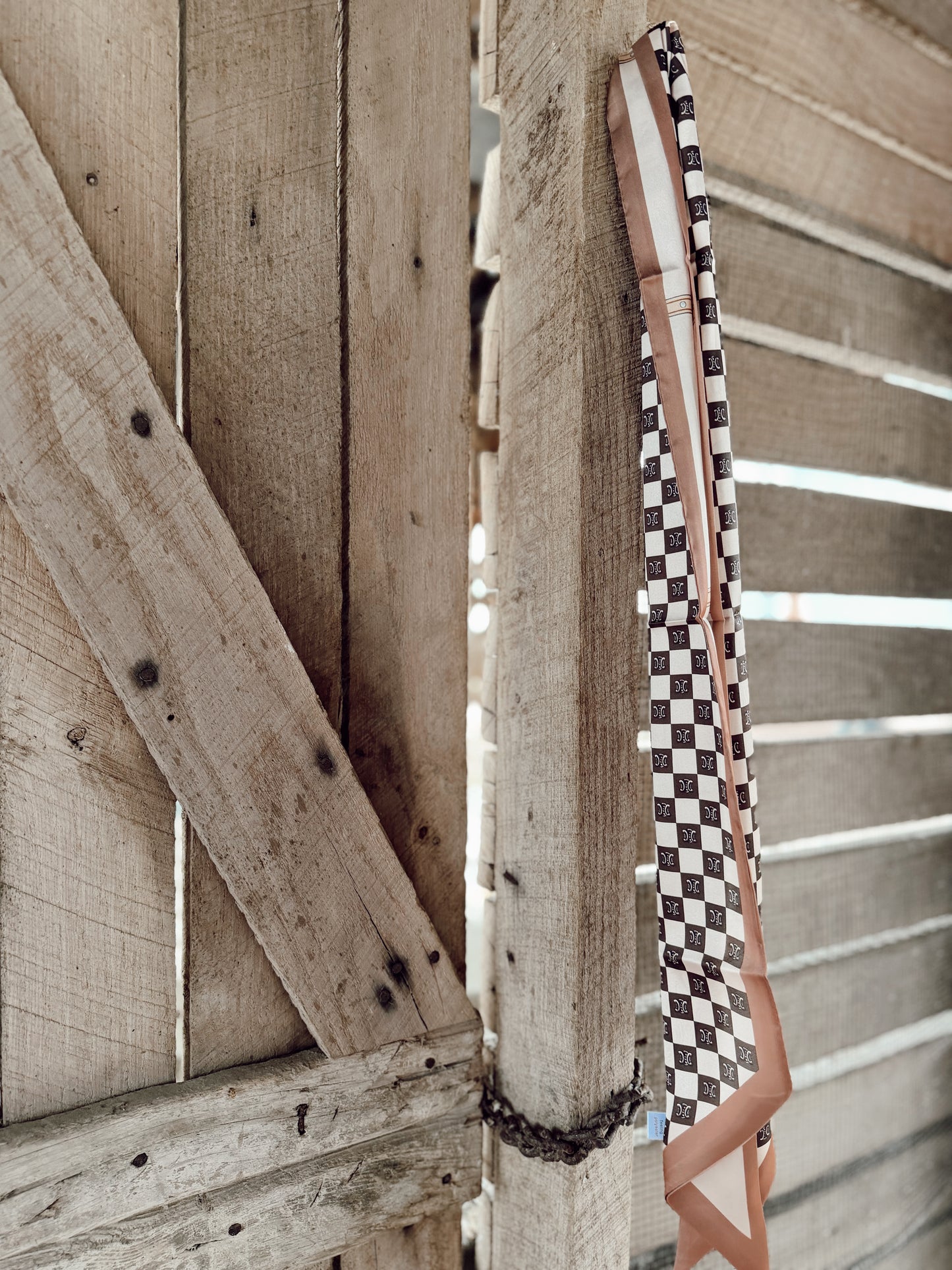 The Heirloom Tie : Dusty Saddle