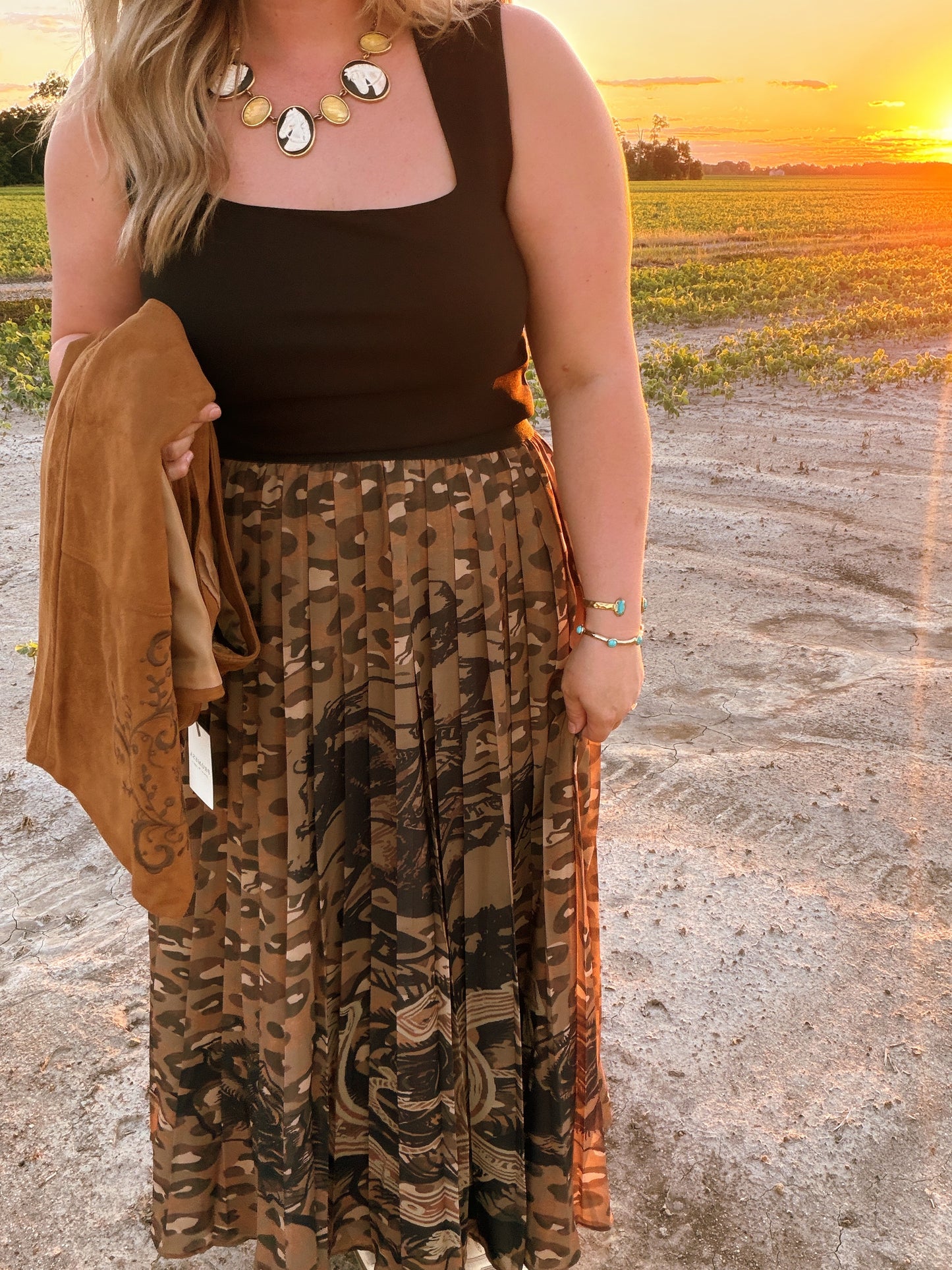 Leopard print pleated skirt
