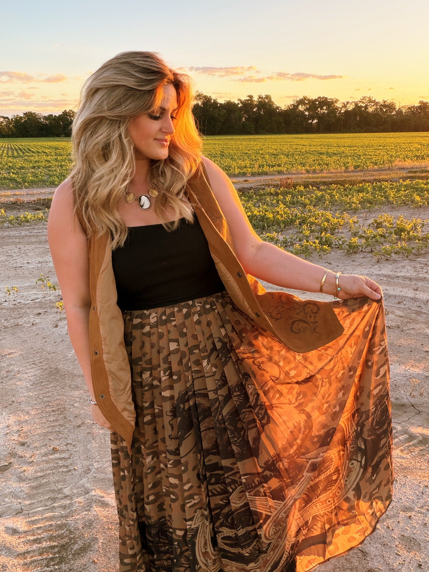 Leopard print pleated skirt