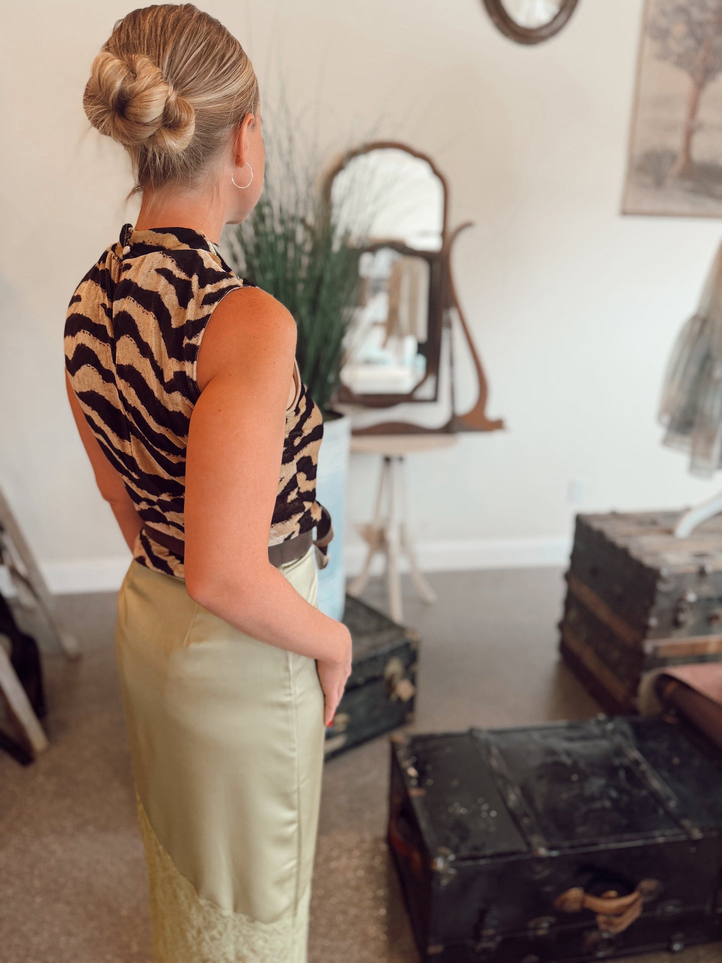 The Crossroads Top